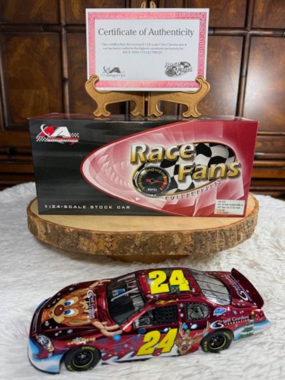 Jeff Gordon #24 Foundation Holiday Car 2007 Monte Carlo SS Chrome 1:24 Scale Car